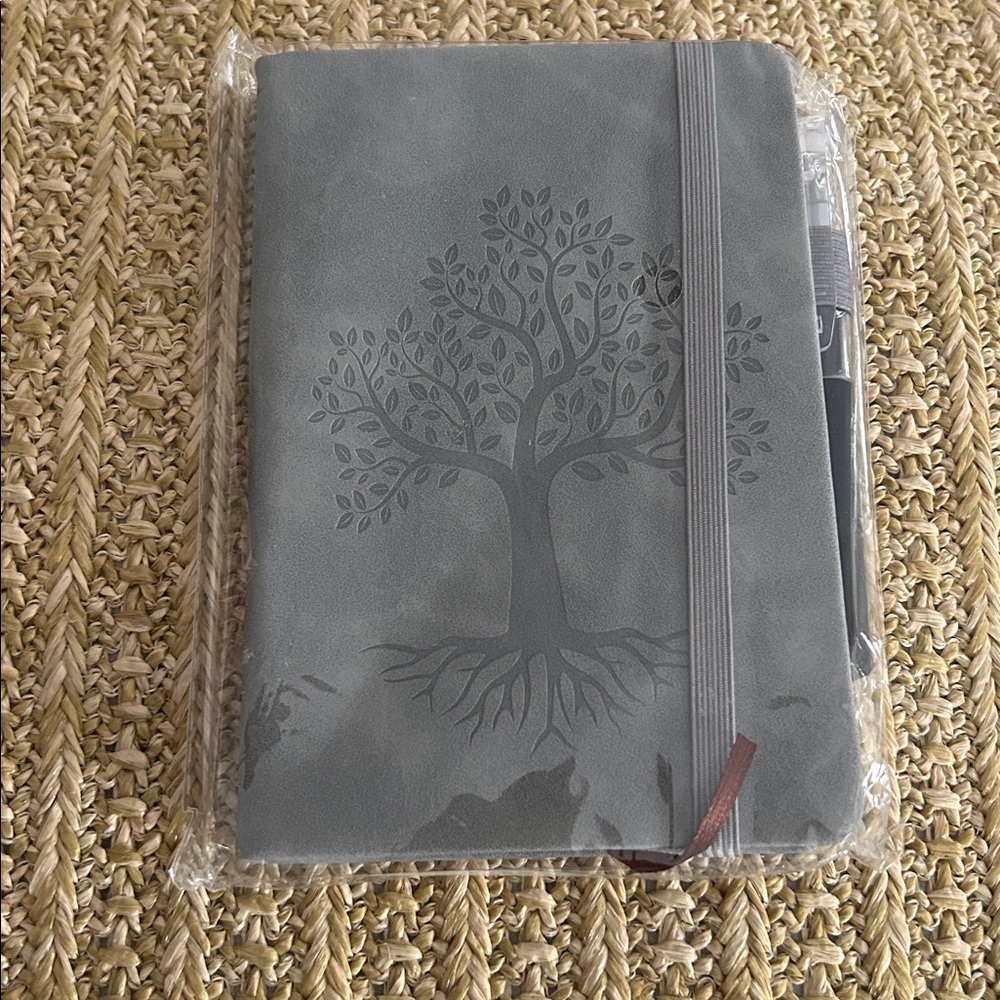 🌼Small journal (Gray) with pen